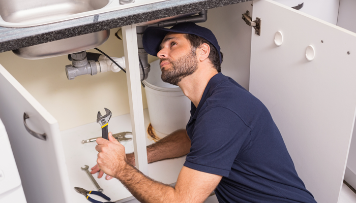 Discover the unique plumbing challenges in Fort Myers, FL, from weather impacts to soil composition. Hire skilled plumbers.